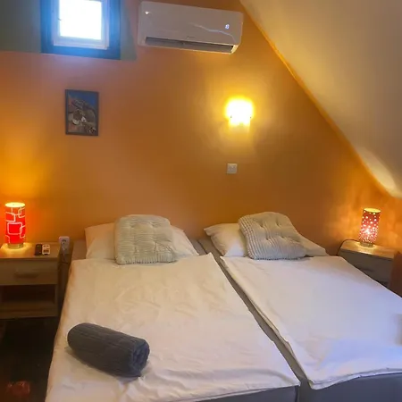 Turul Panzio&pizzeria Szolad